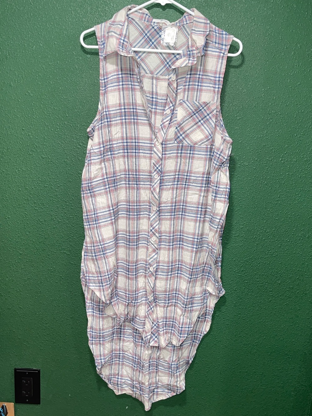 Sleeveless western split side top